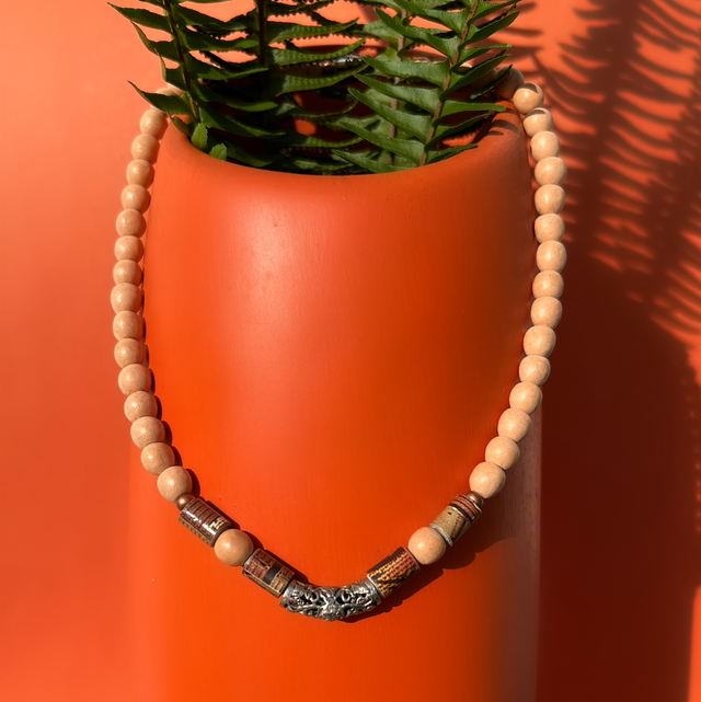 Colar Collab ERA Marrom — Peça ÚNICA 