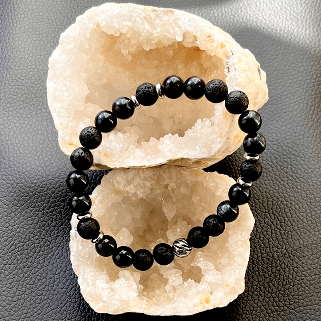 Bracelet en Œil de Faucon et Pierre de Lave