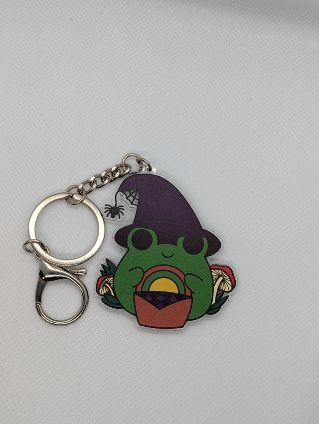 Witchy frog keyring 