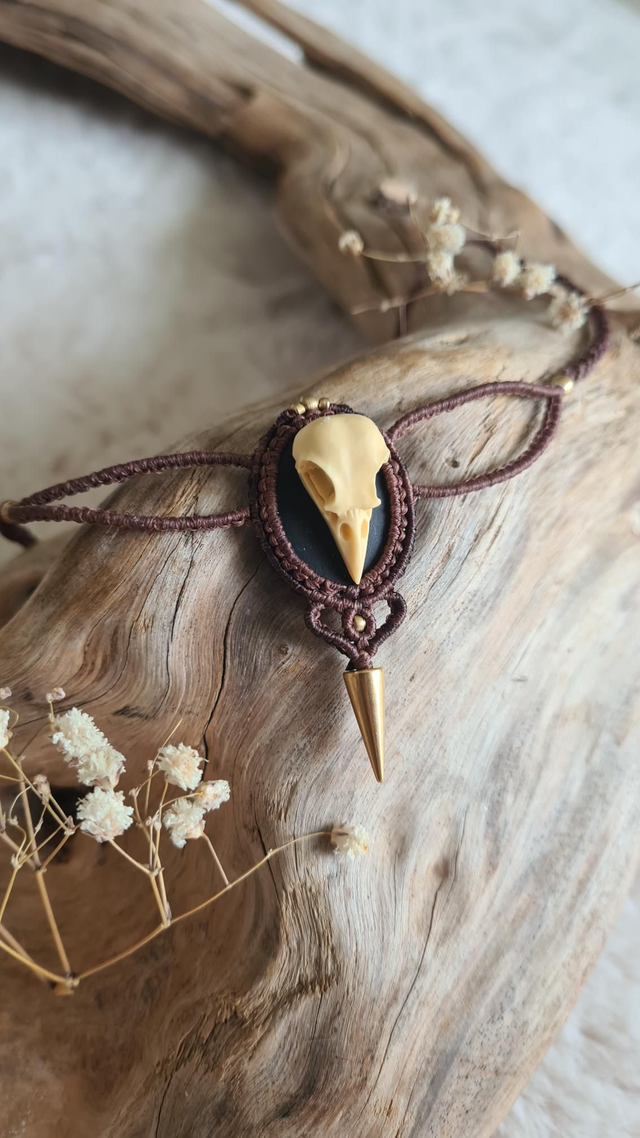 Ras de cou / bijou de tête en micro-macramé 