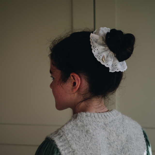 White lace Scrunchies 