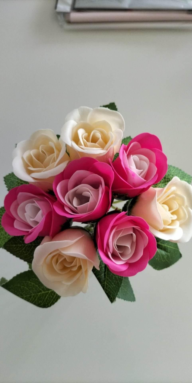 Bouquet de roses de savon , rose vendu à la pce