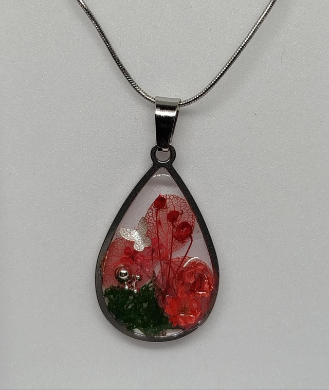 Collier pendentif Lena coloris rouge
