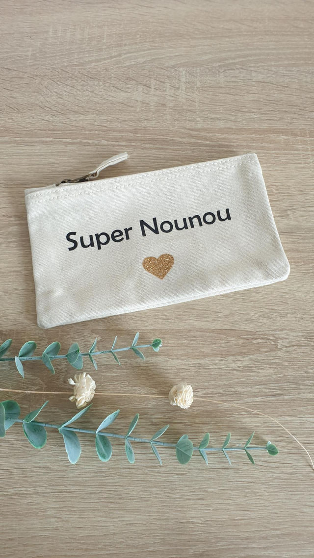 Trousse écru Super Nounou
