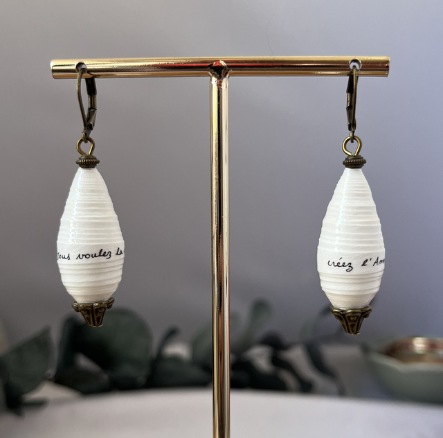 « Vous voulez la paix créez l’Amour »