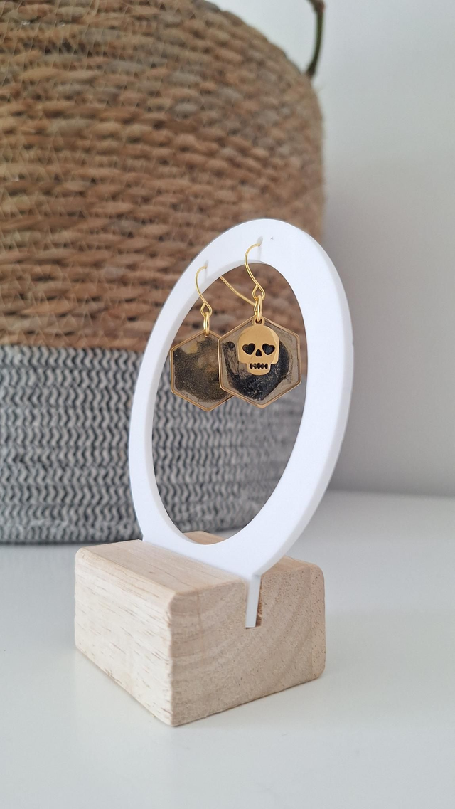 Boucles d&#039;oreilles halloween hexagonales nuage noir