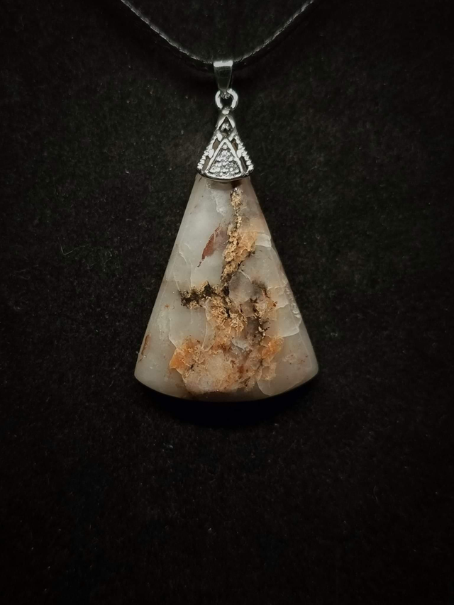 🇨🇵 Pendentif quartz francais