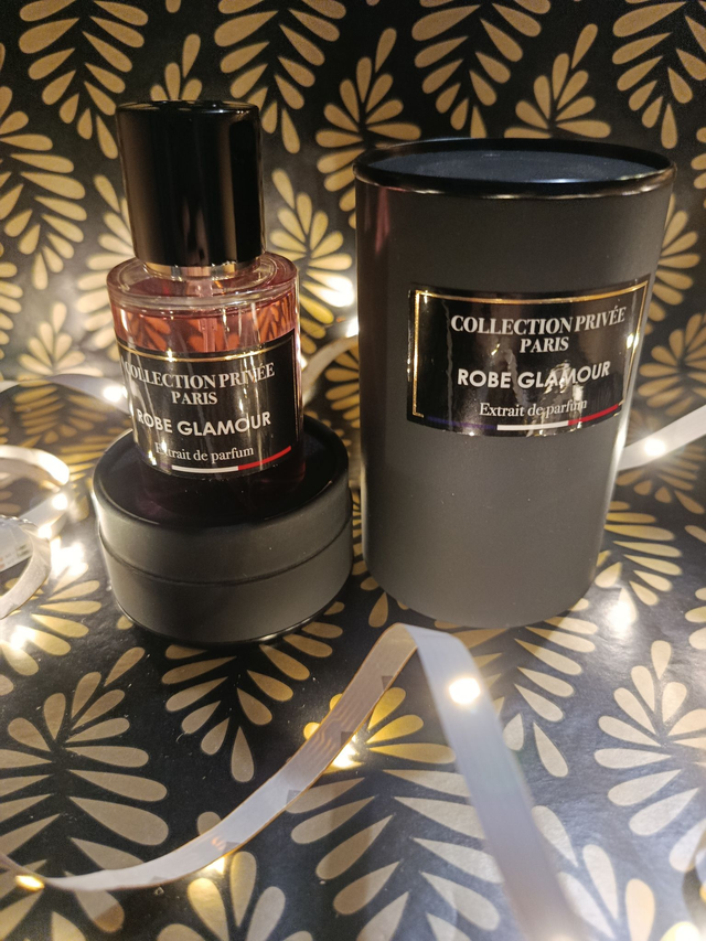 Extrait de parfum robe glamour- inspirés la petite robe noir