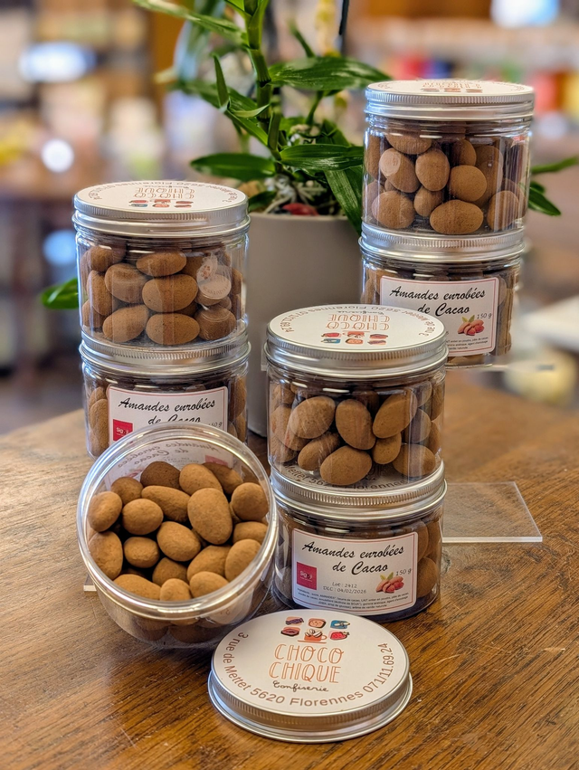Amandes enrobées de cacao de chez Sigoji