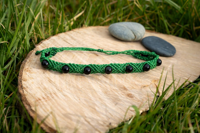 Duo de bracelets en micro-macramé, perles Améthyste et Obsidienne noire