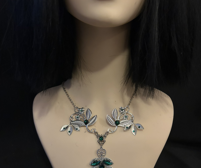 Leaf necklace
