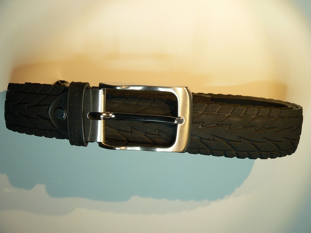 Pneu de vélo VTC noir relief, SION PRESS