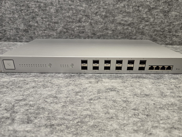 UniFi XG SWITCH