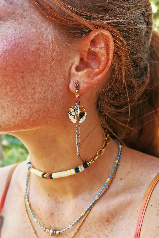 Boucles d&#039;oreilles Asymétriques Jaunes Argentés