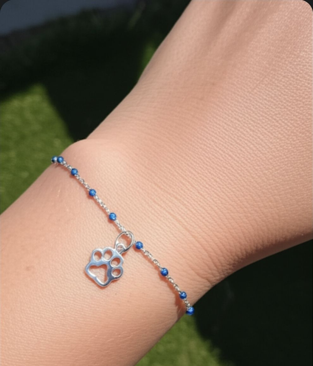  Kindred Spirit: Silver Paw Print Bracelet – Sterling Silver with Blue Enamel Beads for Pet Memorial, Animal Connection &amp; Emotional Healing