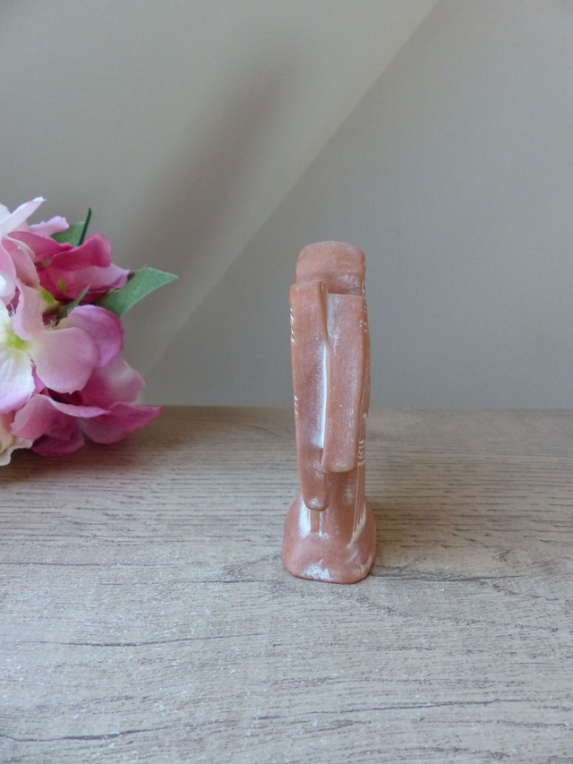 Statuette chouette d’Athéna en terre cuite – sculpture artisanale vintage signée M.K – symbole de sagesse grecque, décoration mythologique