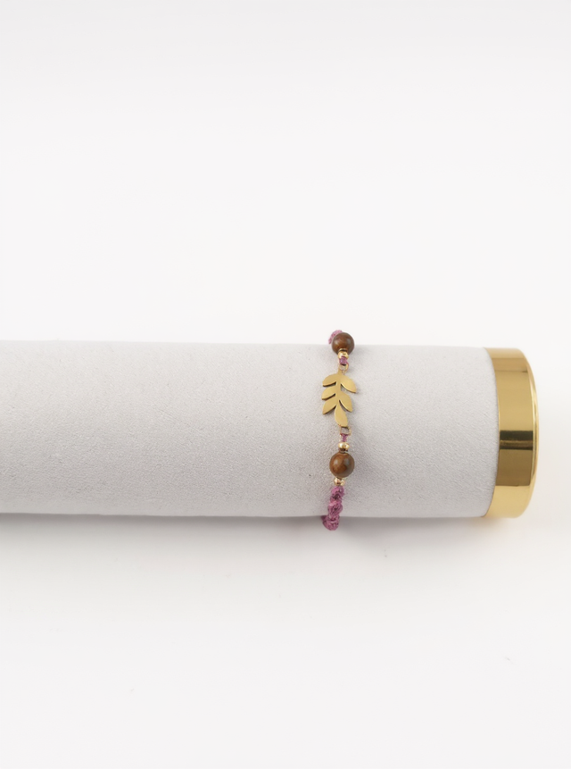 Bracelet feuille doré en micro-macramé