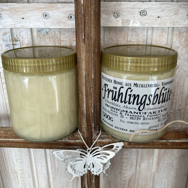 Frühlingsblüte  cremig 