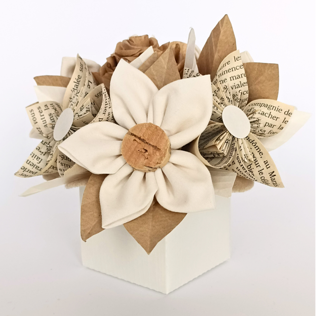 Composition &quot;Lilly&quot; Beige