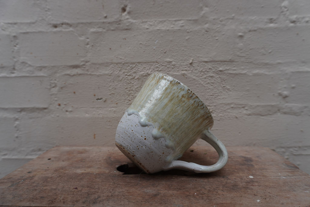 Krus med hvide løbere #005