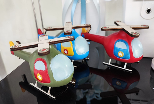 Elicottero resina e legno