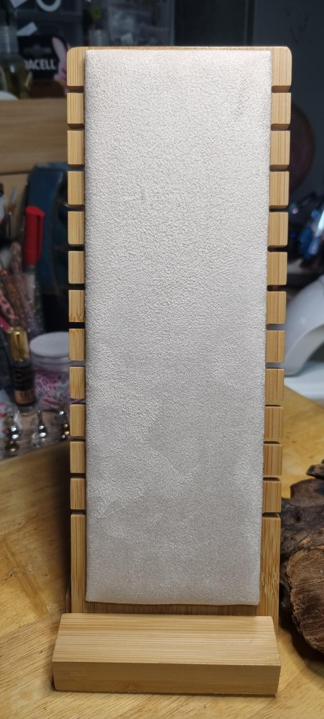 Porte bijoux pour collier