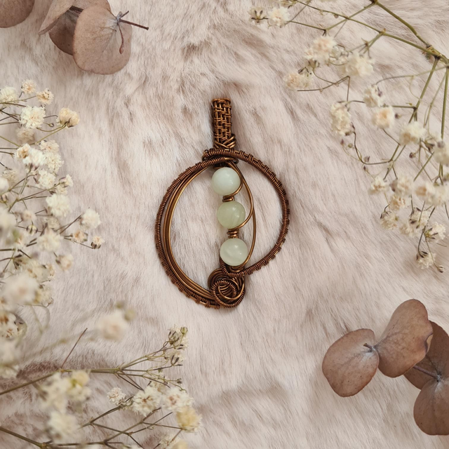 Collier en wire wrapping accompagné de perles serpentine