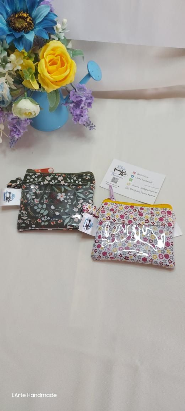 Porta moedas e cartões em tecido