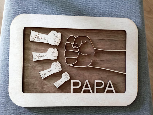 Cadre papa(s) poing personnalisé