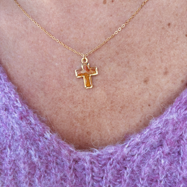  Collier Croix ROSE - partie 1