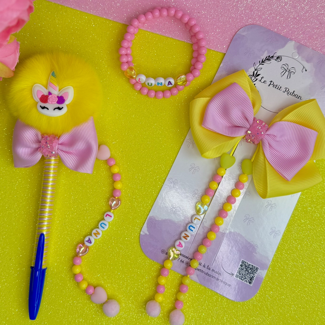 Kit rentrée personnalisée, stylo, barrette et paire de bracelets 