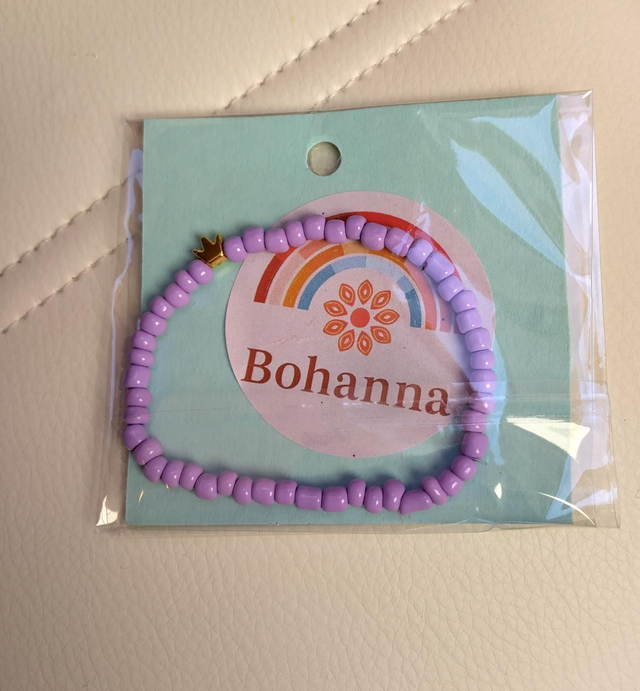 Handmade beaded bracelet - purple 