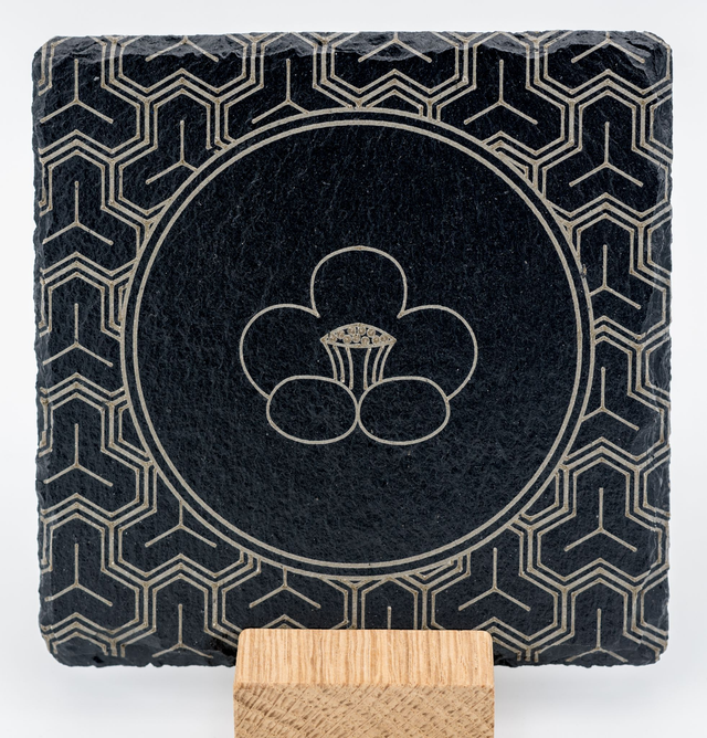 Dessous de verre en ardoise gravée – Bishamon Kikkō, lot de 4