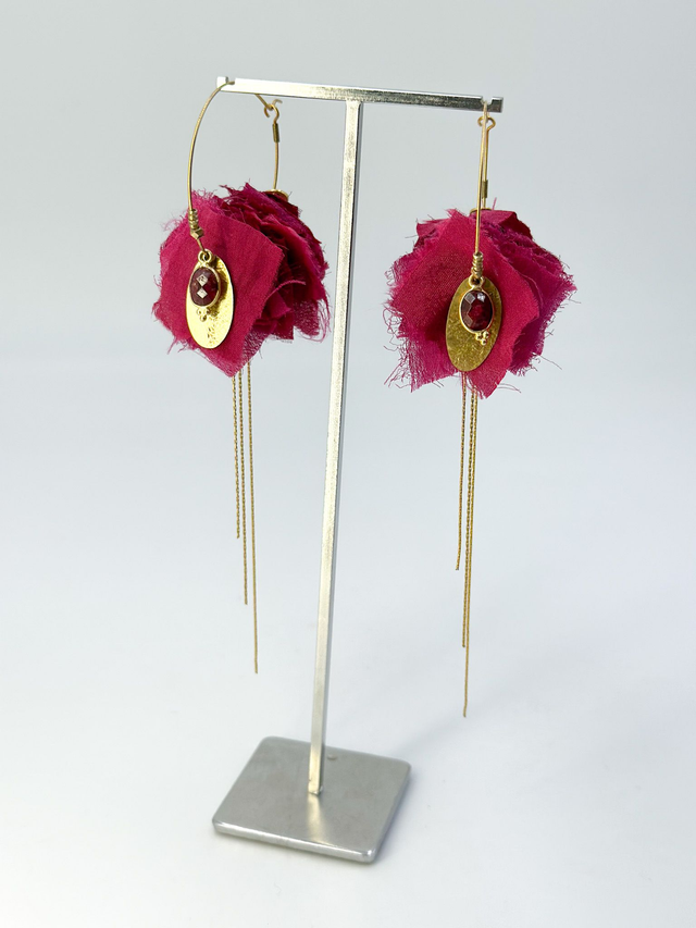 Boucles d&#039;oreilles &quot;Frou-frous&quot; fuchsia, grand modèle