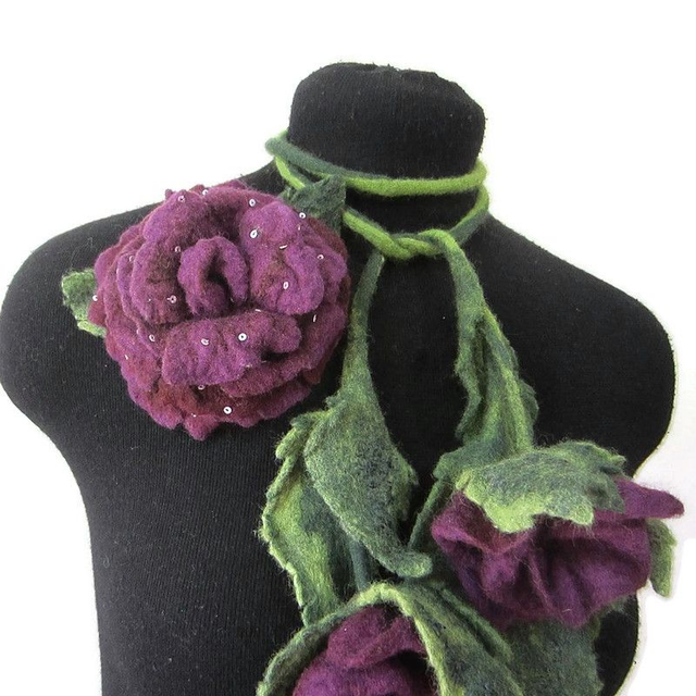 Collana infeltrita lana merino rosa viola spilla infeltrita Collane fatto a mano regali unici