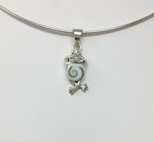 PENDENTIF GRENOUILLE EN OEIL DE STE LUCIE VENDU SANS CHAINE - OSLPS20229