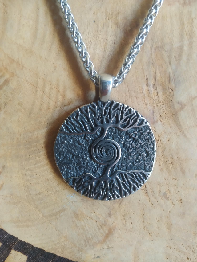 Collier arbre de vie acier inoxydable.