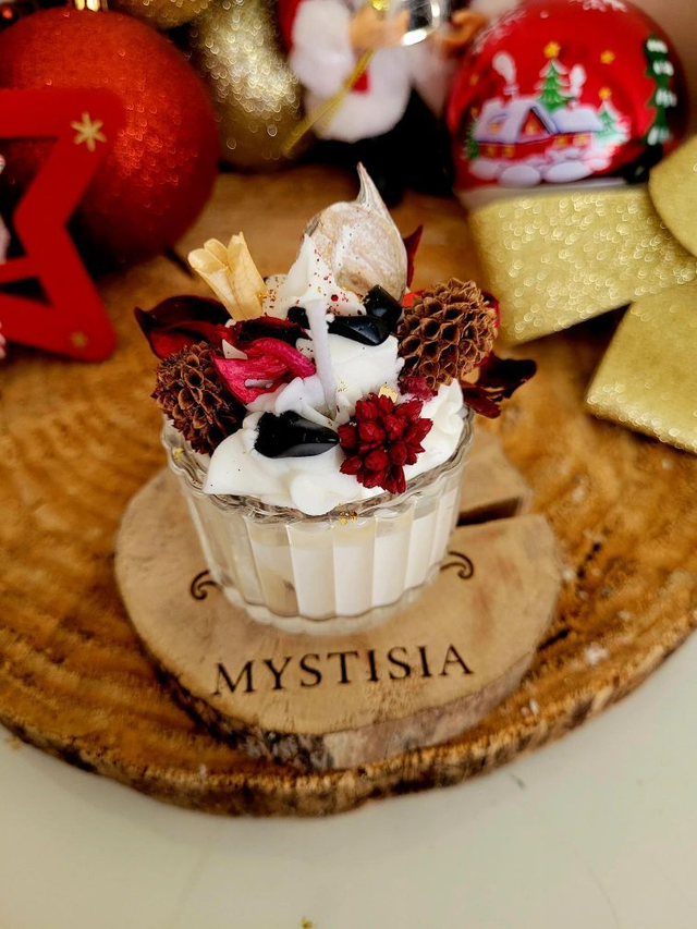 Petite Bougie Noël – Chantilly &amp; Magie