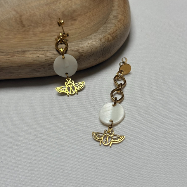 Boucles d'oreilles pendantes scarabées