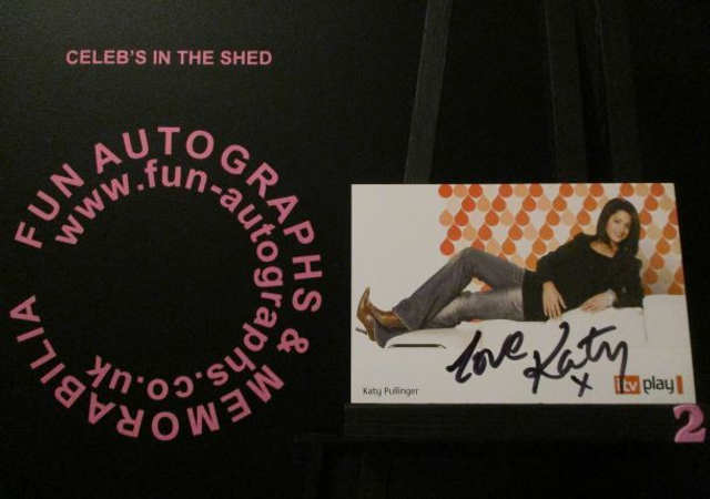 Katy Pullinger Authentic Autographed Itv Play 6x4 Cast Card (2)