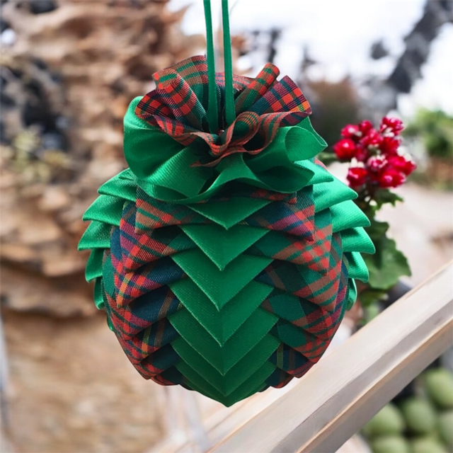 Christmas Ribbon Ornament