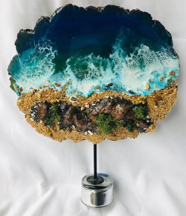 Resin 3D  Beach in Wooden Log