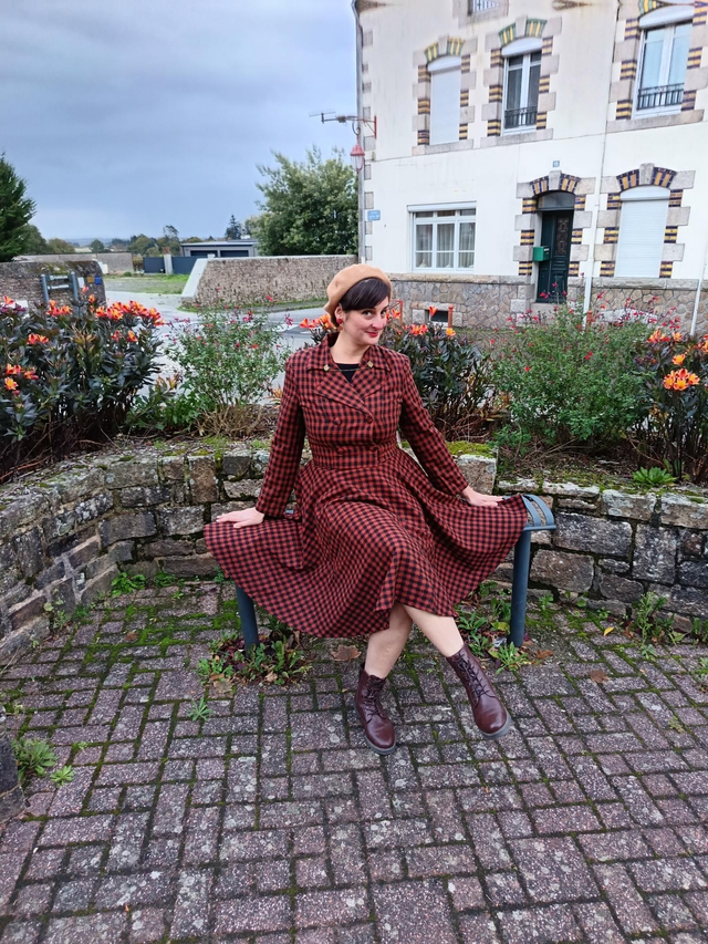 Jupe en laine à carreaux rouille et noir