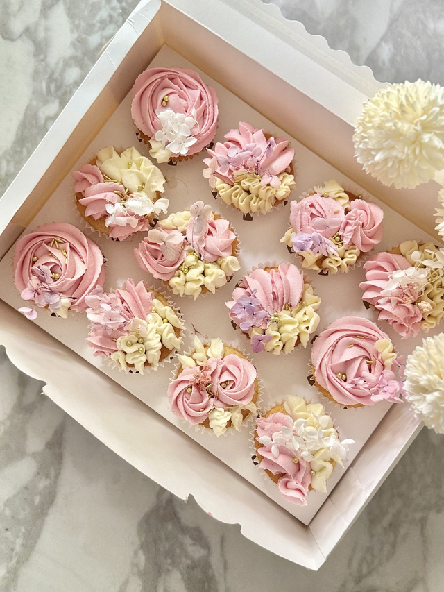 Birthday Cupcakes Box