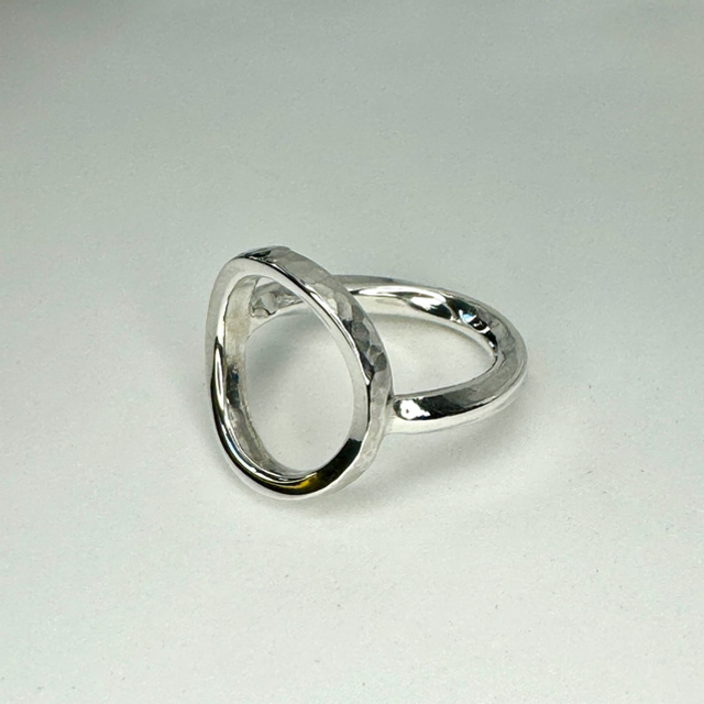 Double loop ring