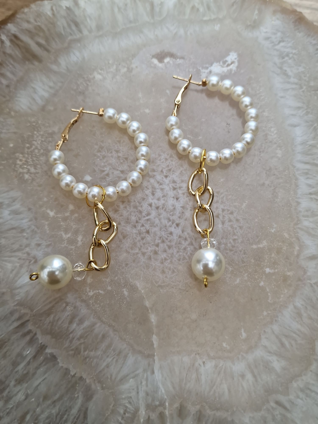 Boucles D'oreilles Fantaisie Créoles Pendantes Dorées Perles Blanches