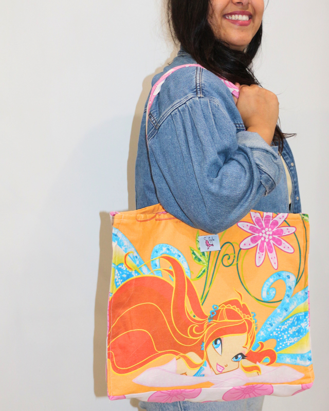 ✨ Sac upcyclé molletonné – Édition Winx Enchantix (Bloom) ✨