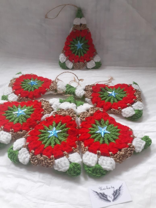 Handgefertigte Tannenbäume 