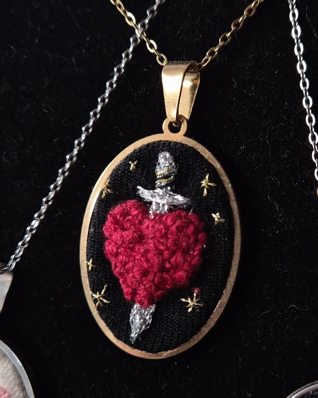 Pendentif "Heart &amp; Sword"