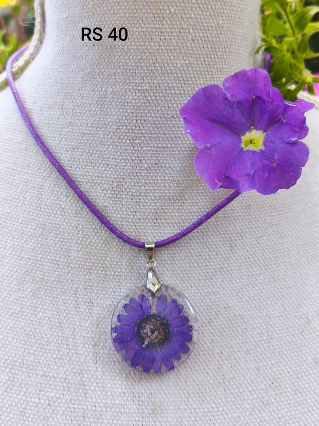 Collier RS40 marguerite 